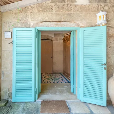 Апартаменты Ancient Masseria With Pool - Artemisia Homes *